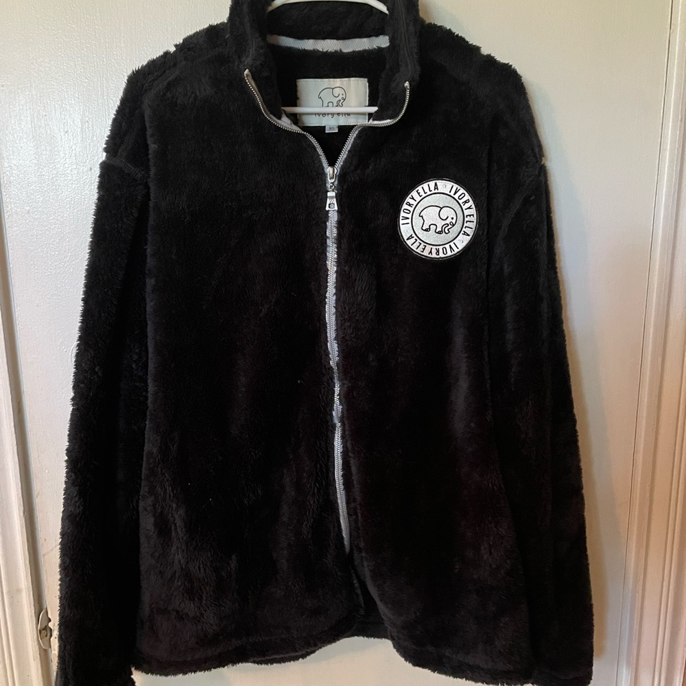 Ivory Ella Fleece Jacket 🐘🖤